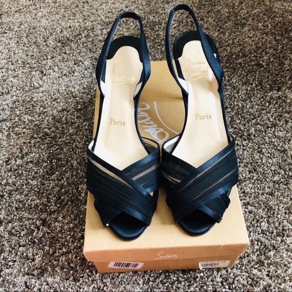 🔴SOLD 🔴Christian Louboutin Mauresmo